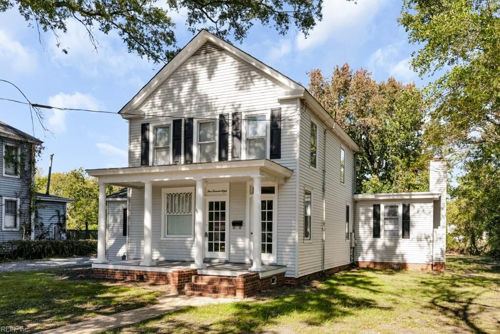 Property Photo:  4008 King St  VA 23707 