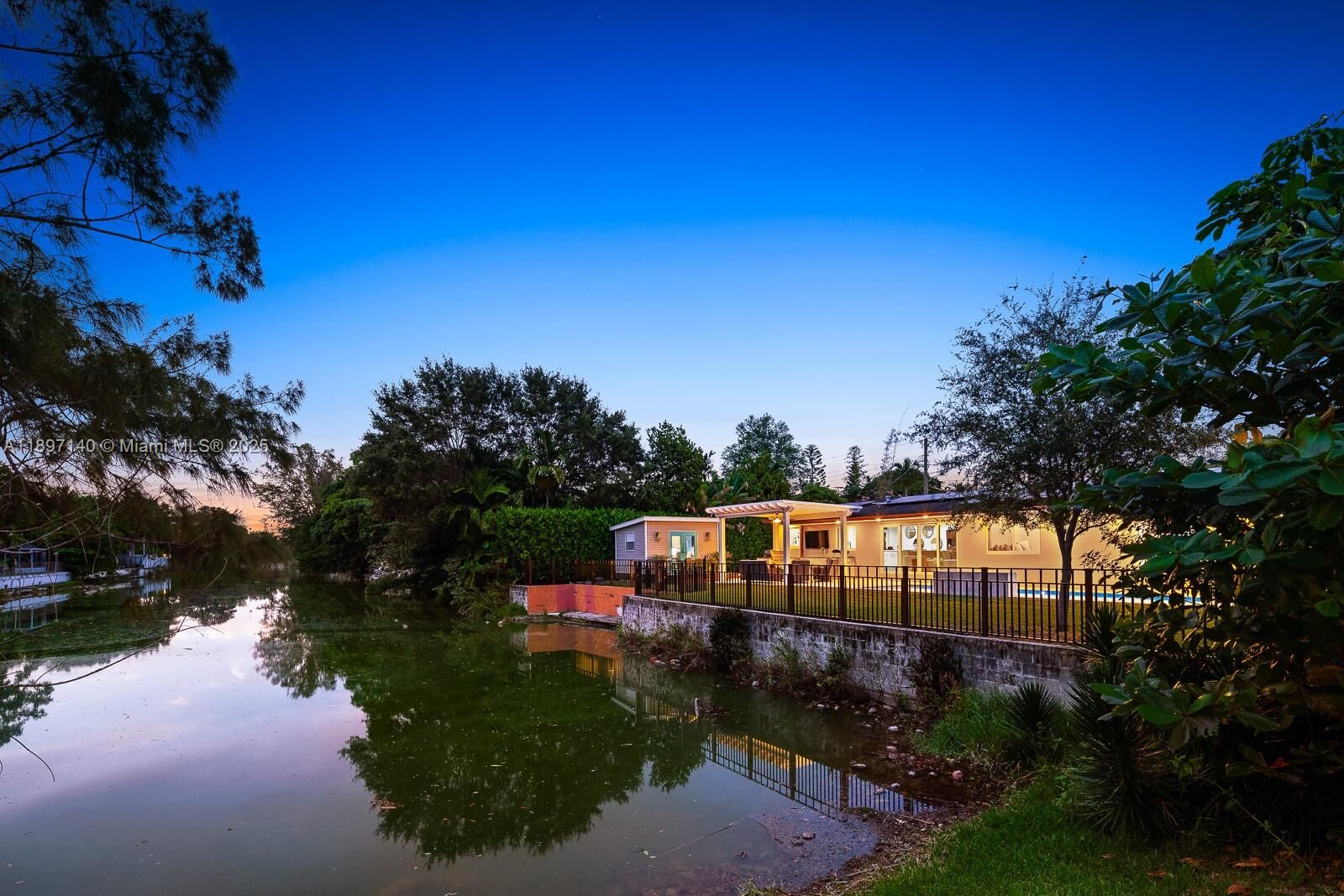 Property Photo: 6380 SW 63rd Ave FL 33143