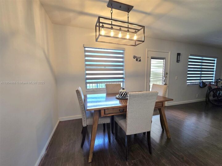 Property Photo:  1401 SW 135th Ter 213H  FL 33027
