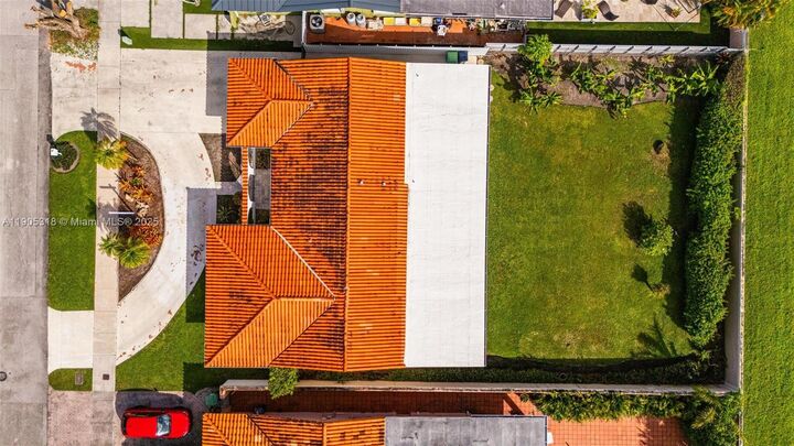 Property Photo:  2341 SW 92nd Pl  FL 33165