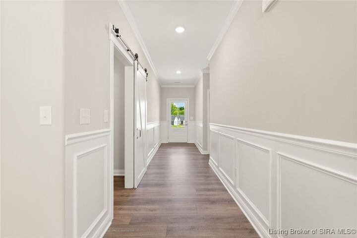 Property Photo:  833 Kings Court  IN 47143 