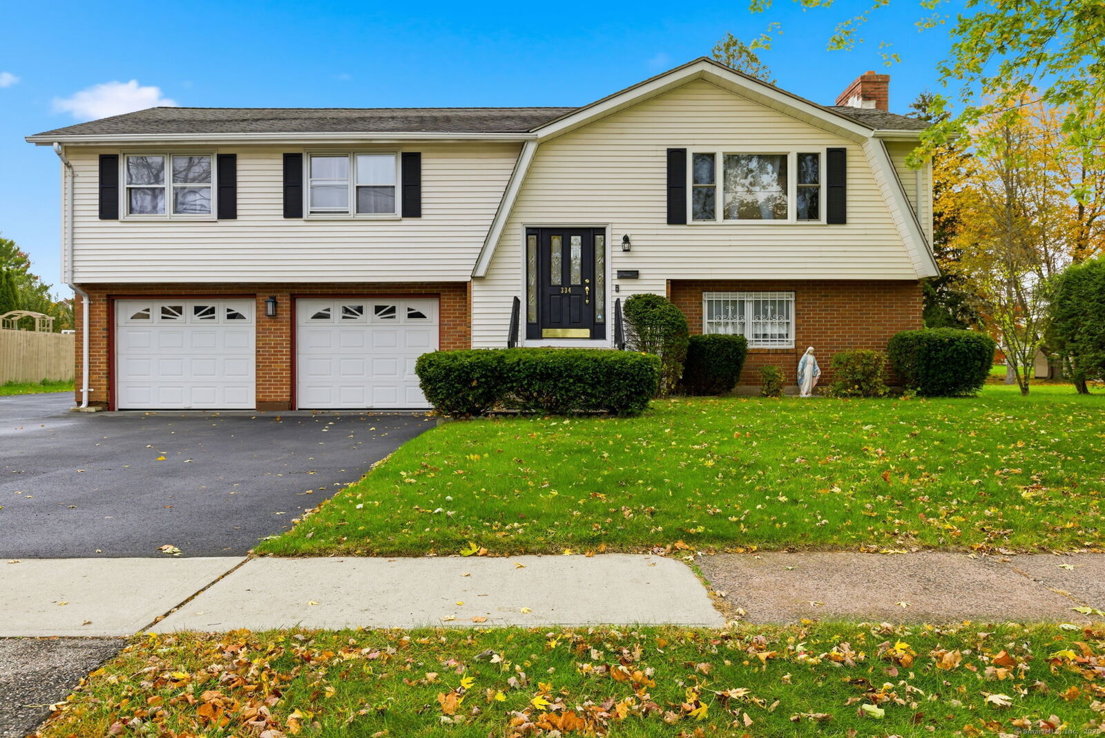 Property Photo:  334 Forbes Street  CT 06118 