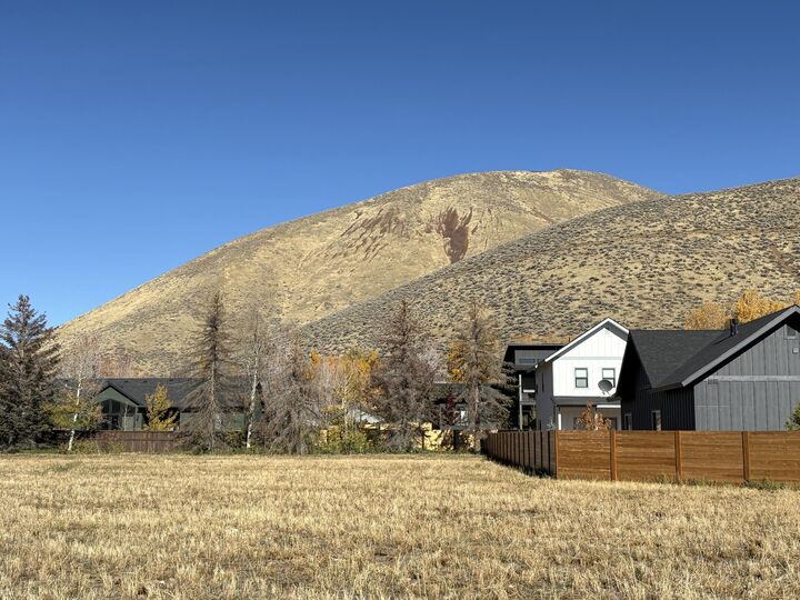 Property Photo:  270 San Badger Dr  ID 83333