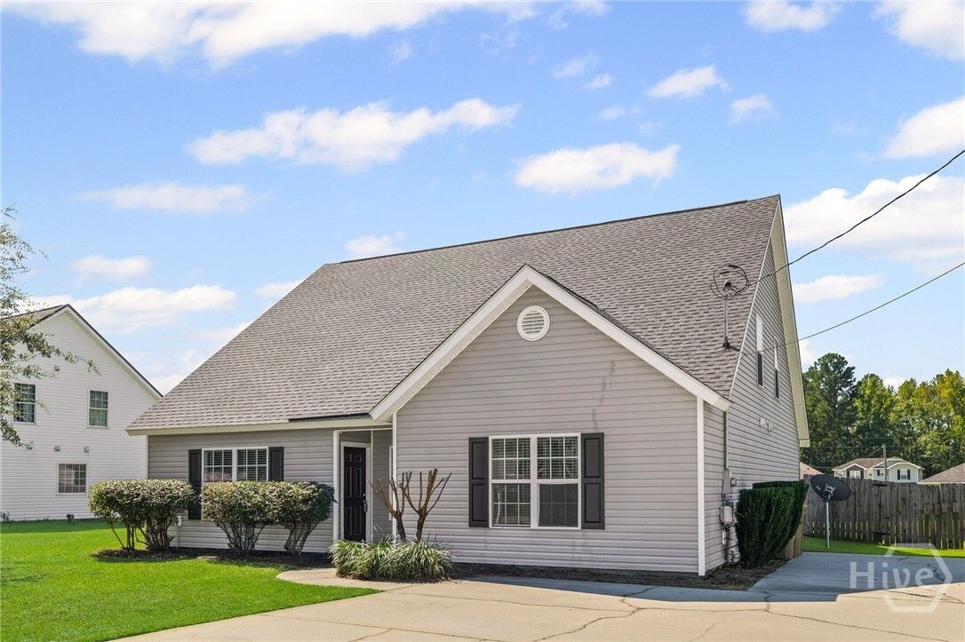 Property Photo:  35 Oscar Court  GA 31308