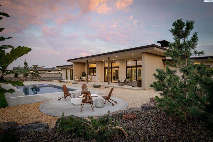 Property Photo:  104118 E Addison Ave  WA 99338 