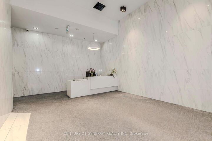 Property Photo: 203 Catherine Street 1209 ON K2P 1J5