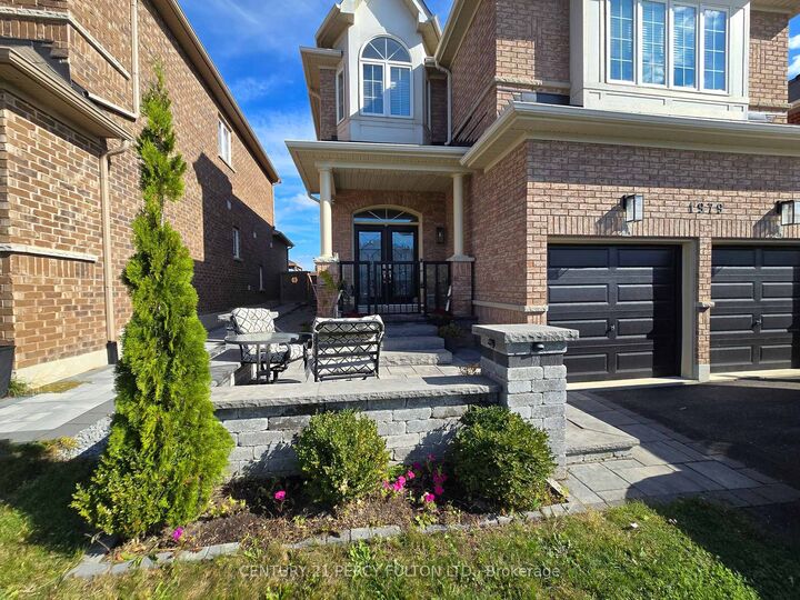 Property Photo:  1979 Riverton Street  ON L1K 0P4