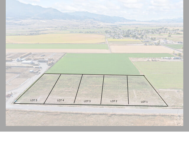 Property Photo: 185 E 650 N 4 UT 84754