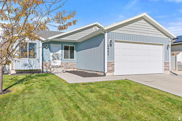 Property Photo: 2443 E Hitching Post Dr N UT 84005