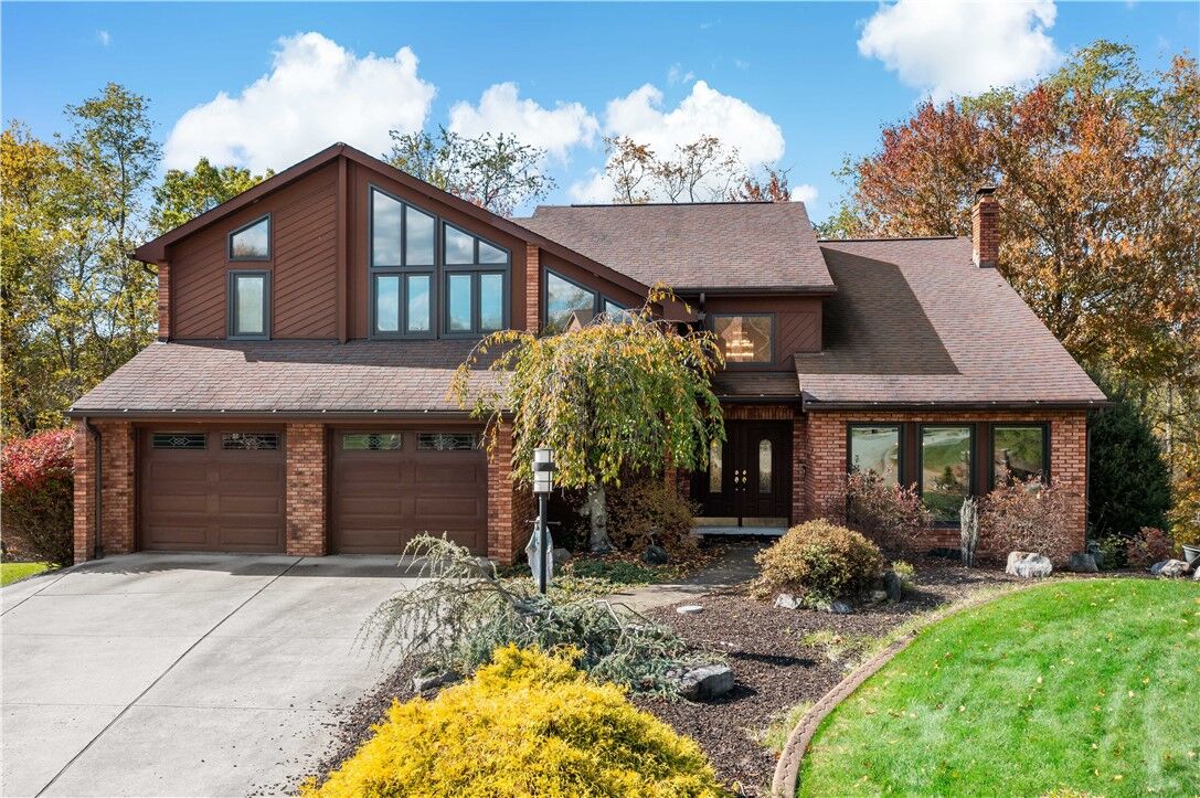 Property Photo:  191 Meadowfield Lane  PA 15025