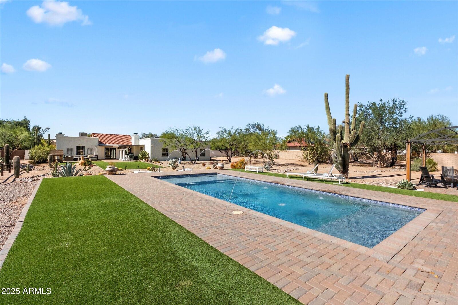 Property Photo: 26829 N 70th Place AZ 85266