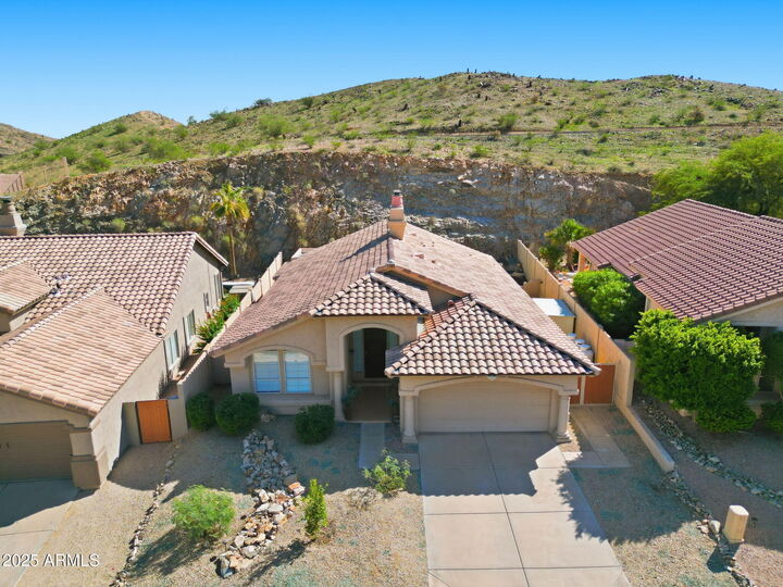Property Photo: 2419 E Silverwood Drive AZ 85048