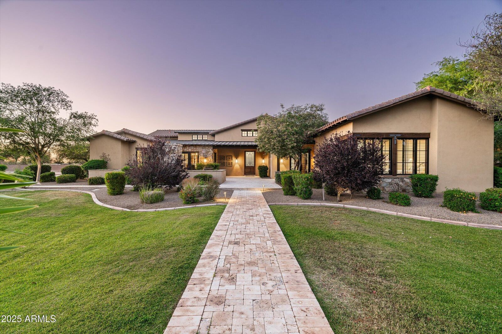 Property Photo: 4610 E Meadowview Drive AZ 85298