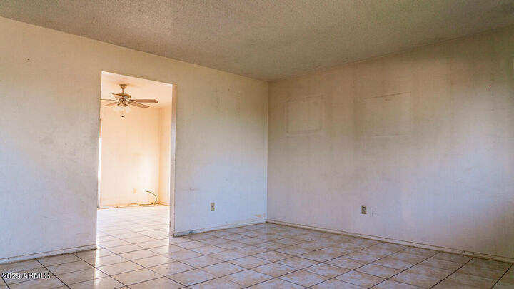 Property Photo: 3609 W Denton Lane AZ 85019