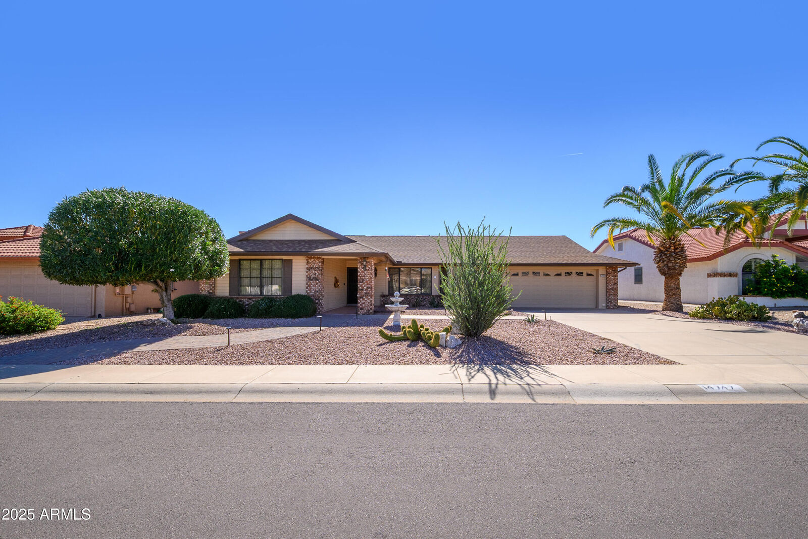 Property Photo: 14747 W Yosemite Drive AZ 85375