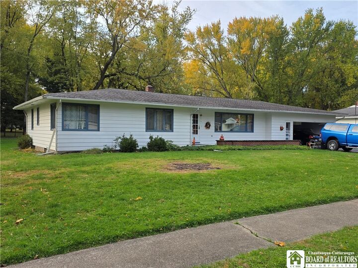 Property Photo:  9 Carol Avenue  NY 14063 