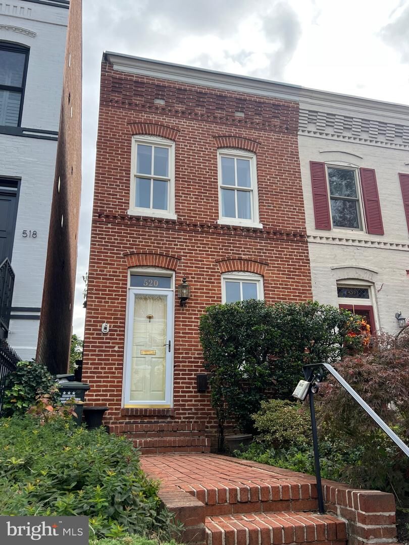Property Photo:  520 4th Street SE  DC 20003 