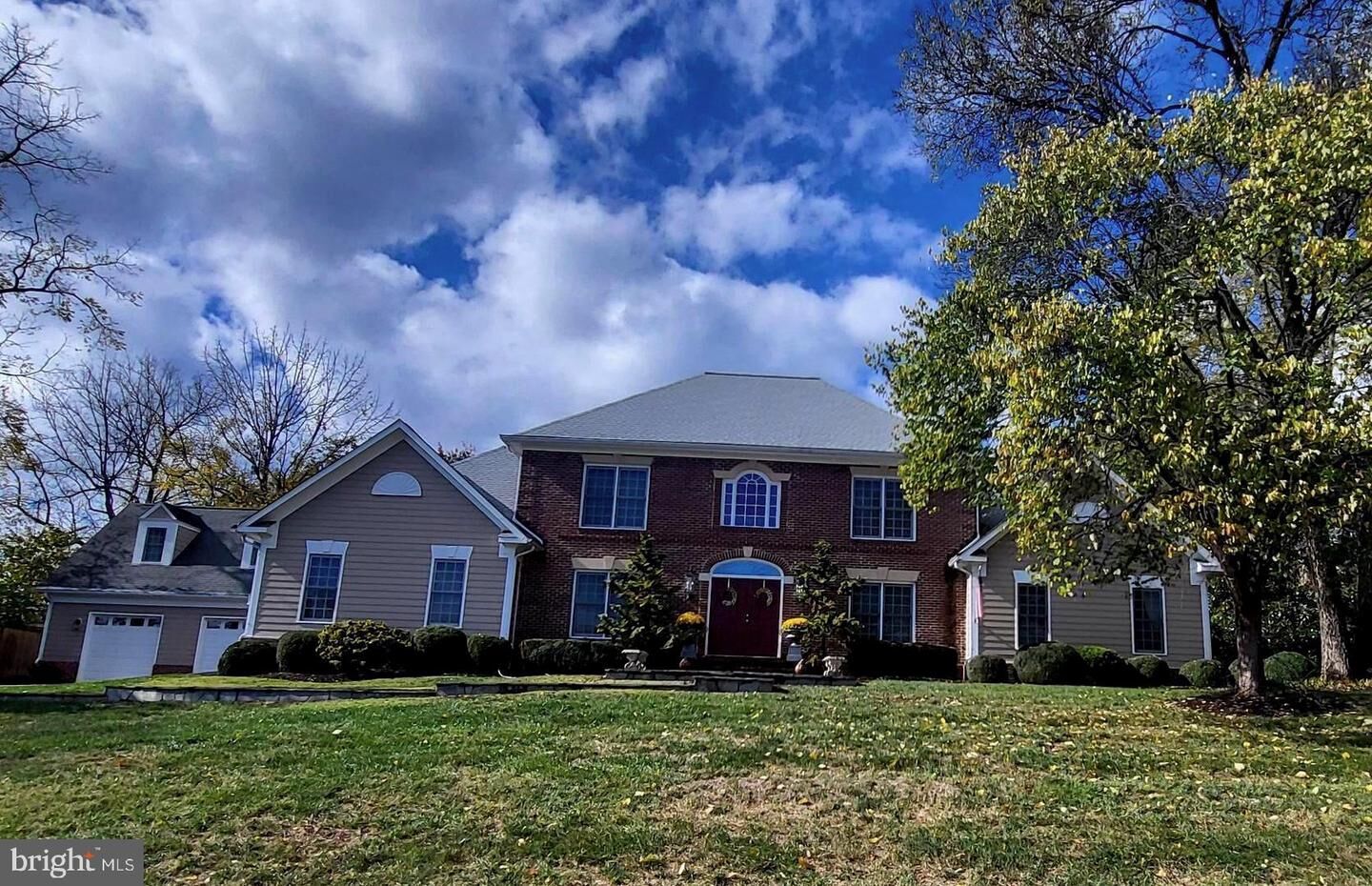 Property Photo:  1 Ayr Street SW  VA 20175