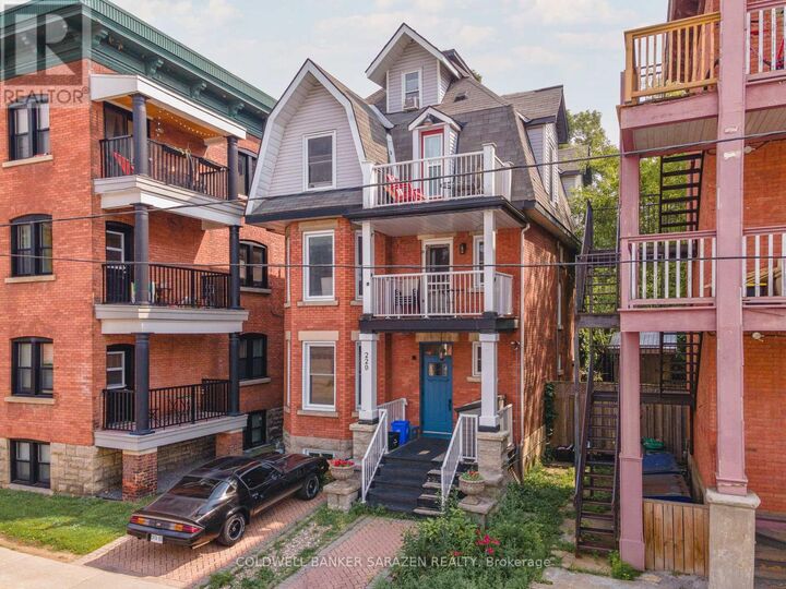 Photo de la propriété: 229 Charlotte Street ON K1N 8L1