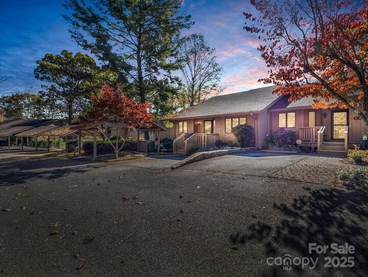 Property Photo:  502 Live Oak Lane  NC 28791