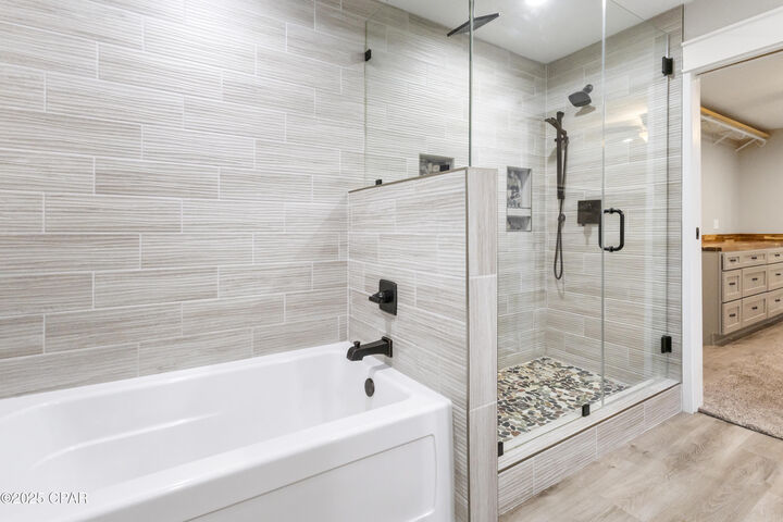 Property Photo: 248 Sukoshi Drive FL 32404