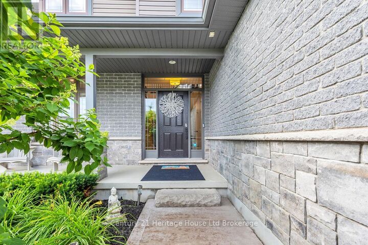 Property Photo: 12 Oliver Crescent ON N0M 2M0