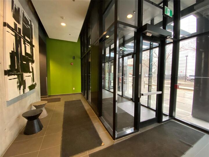 Property Photo:  311 Hargrave Street  MB R3B 0V8 