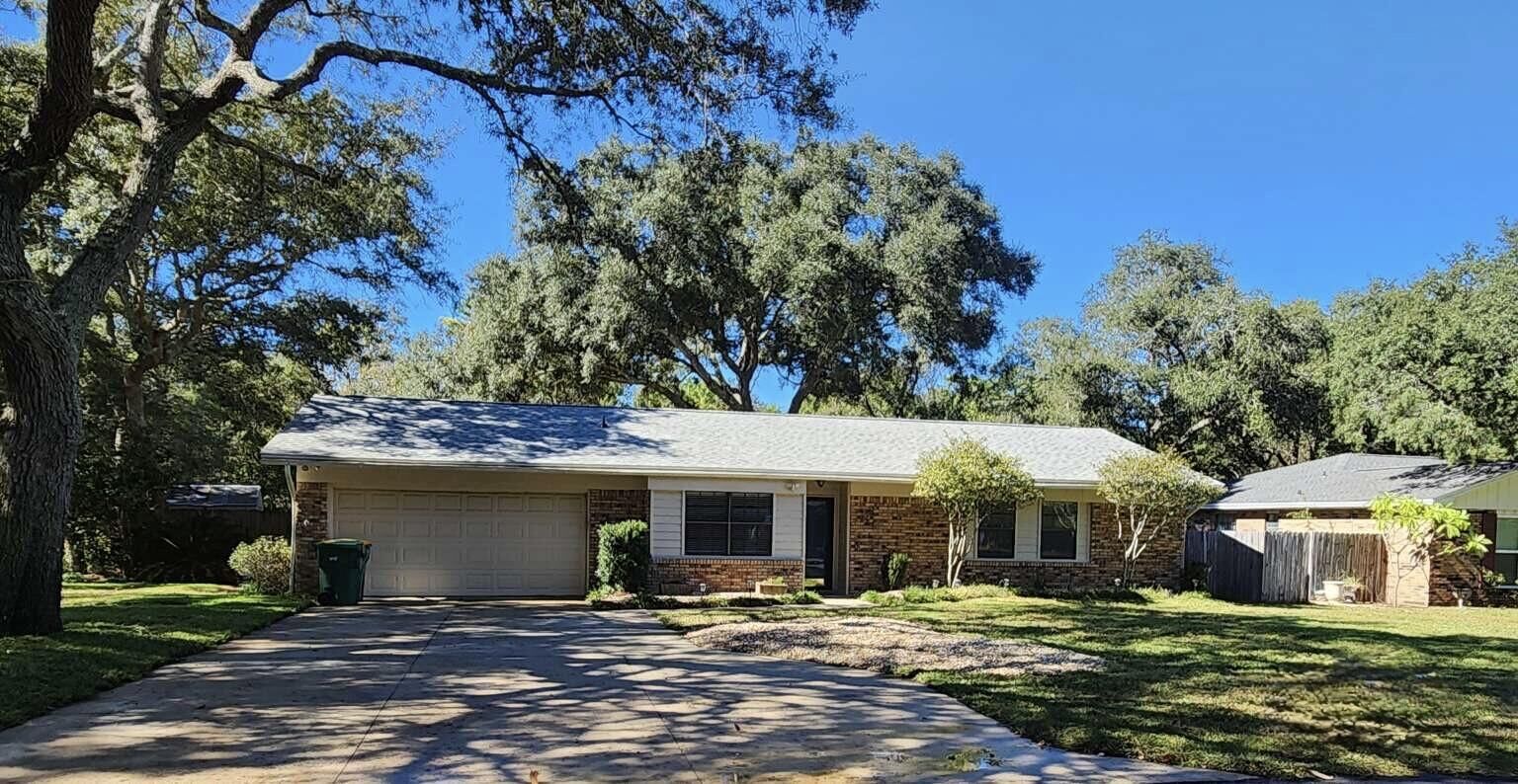 Property Photo:  665 Saint Lucia Cove  FL 32578 