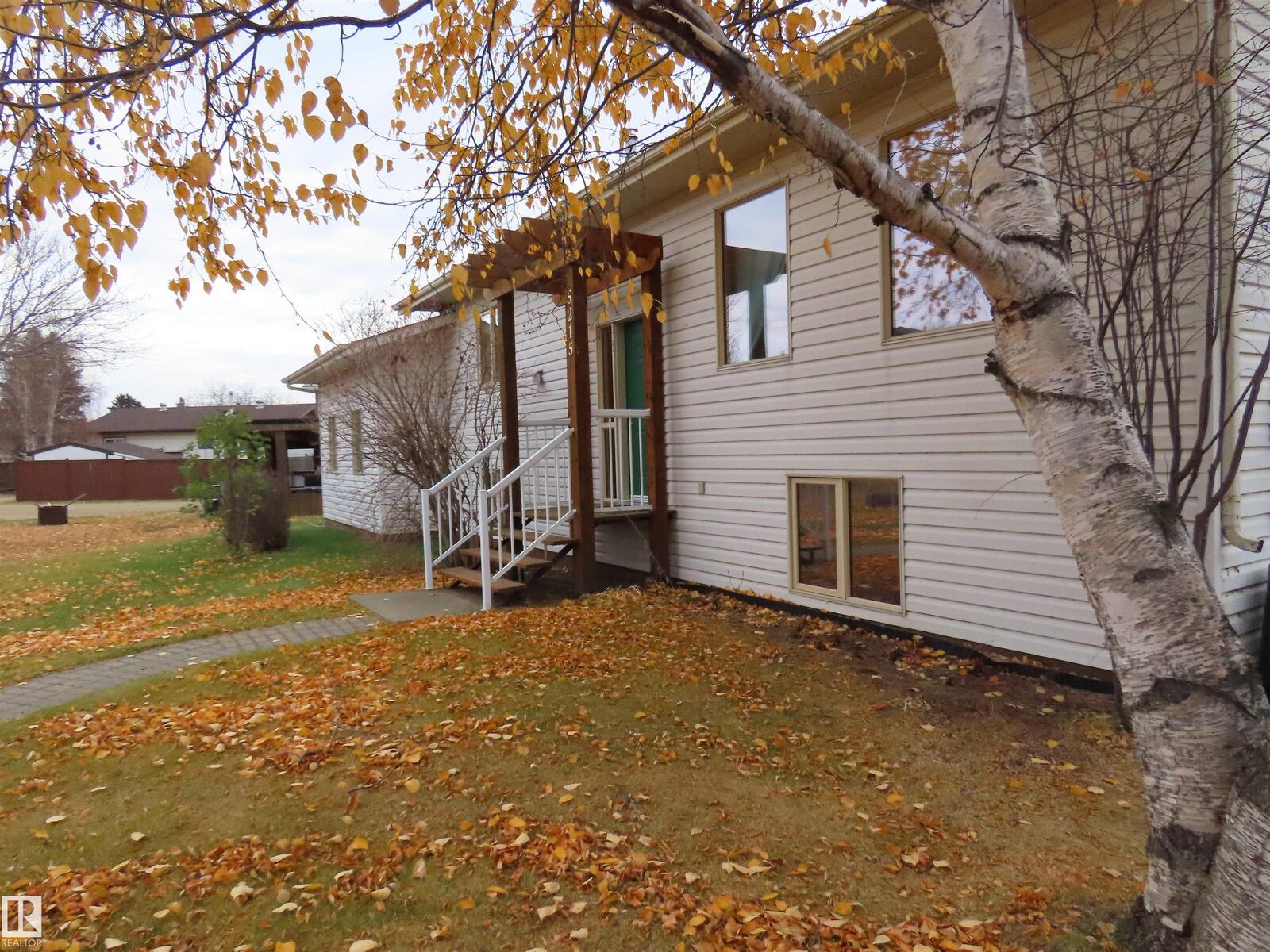 Property Photo: 5215 49 Avenue AB T0E 1V0