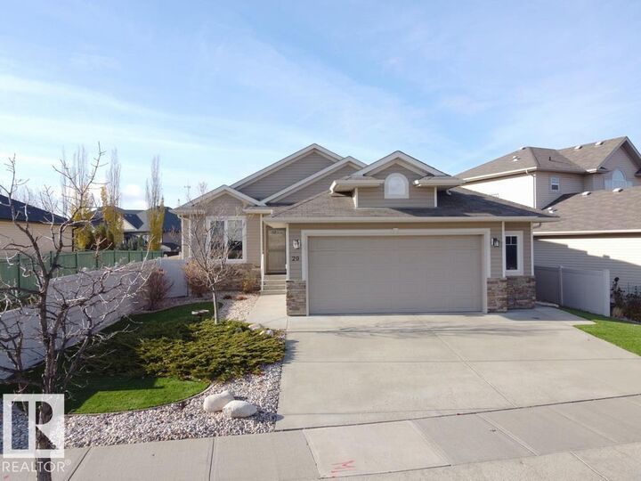 Property Photo: 29 Wesleyan Court AB T8L 0C9