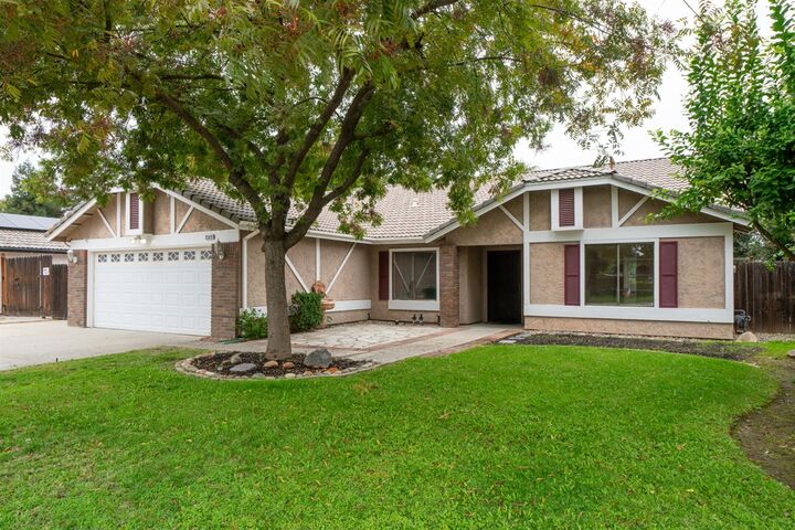 2549 Purvis Avenue  Clovis CA 93611 photo