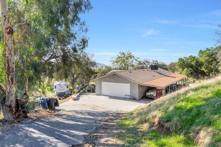 34045 George Smith Road  Yokuts Valley CA 93675 photo