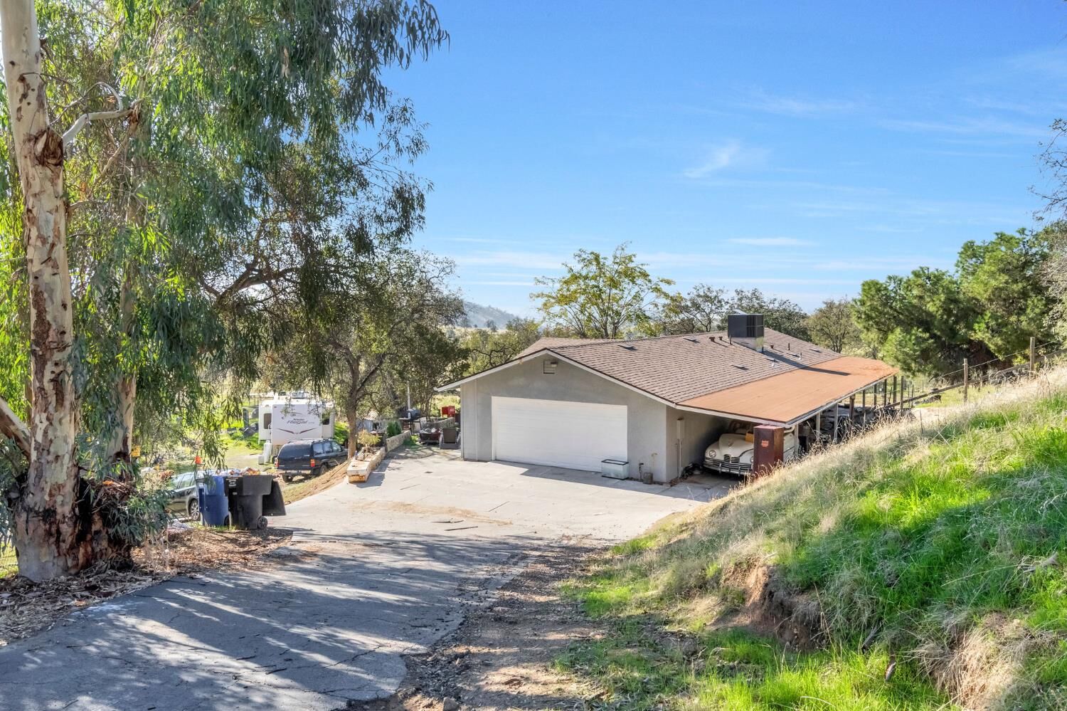 Property Photo:  34045 George Smith Road  CA 93675 