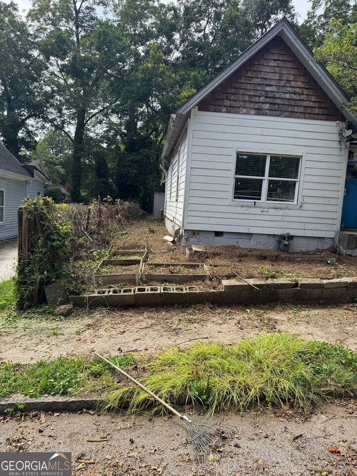 Property Photo:  997 Ira Street SW  GA 30310