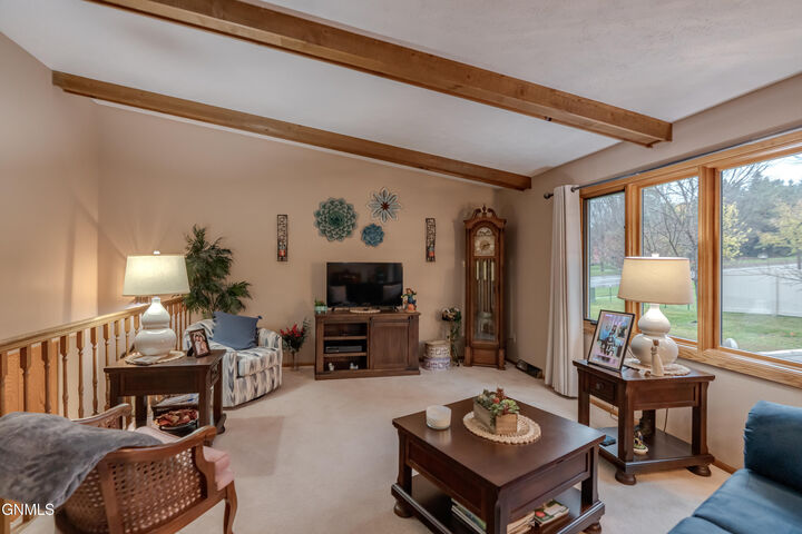 Property Photo:  2976 Ontario Lane  ND 58503 