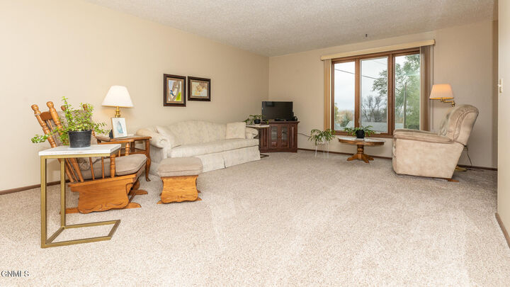 Property Photo:  904 2nd Street NW 1  ND 58554 