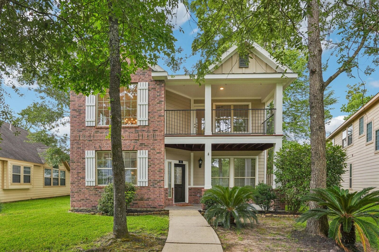 Property Photo: 90 Panterra Way TX 77382