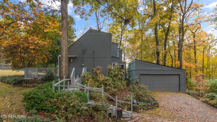 Property Photo:  9428 Jim Loy Rd  TN 37871