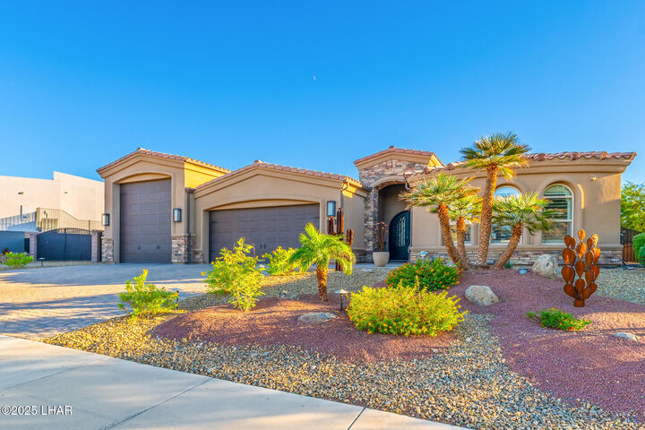 Property Photo:  1704 Sailing Hawk Dr  AZ 86404 