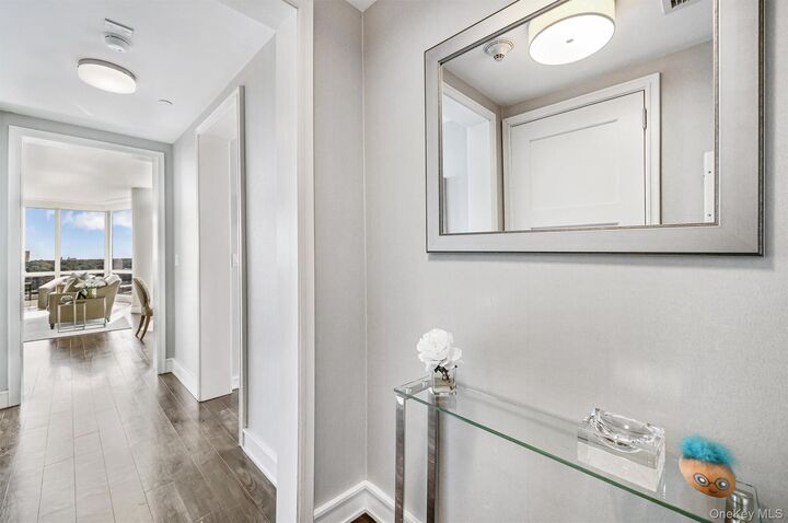Property Photo:  5 Renaissance Square 28E  NY 10601 