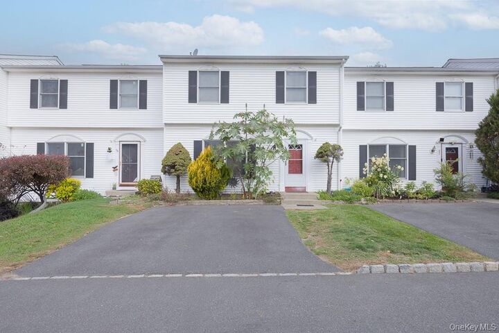 54 Ossman Court  West Haverstraw NY 10923 photo