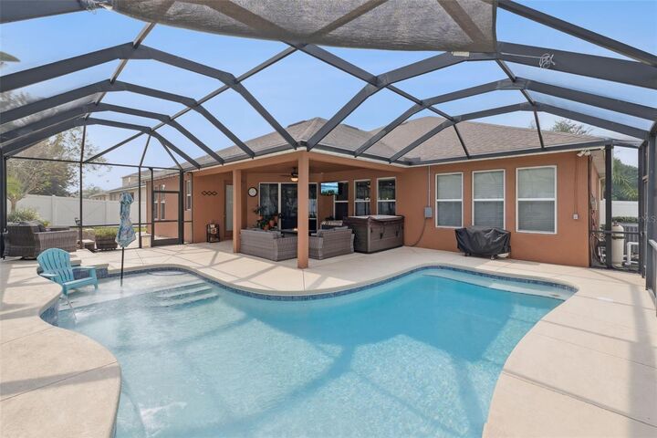 Property Photo: 117 Magneta Loop FL 33823