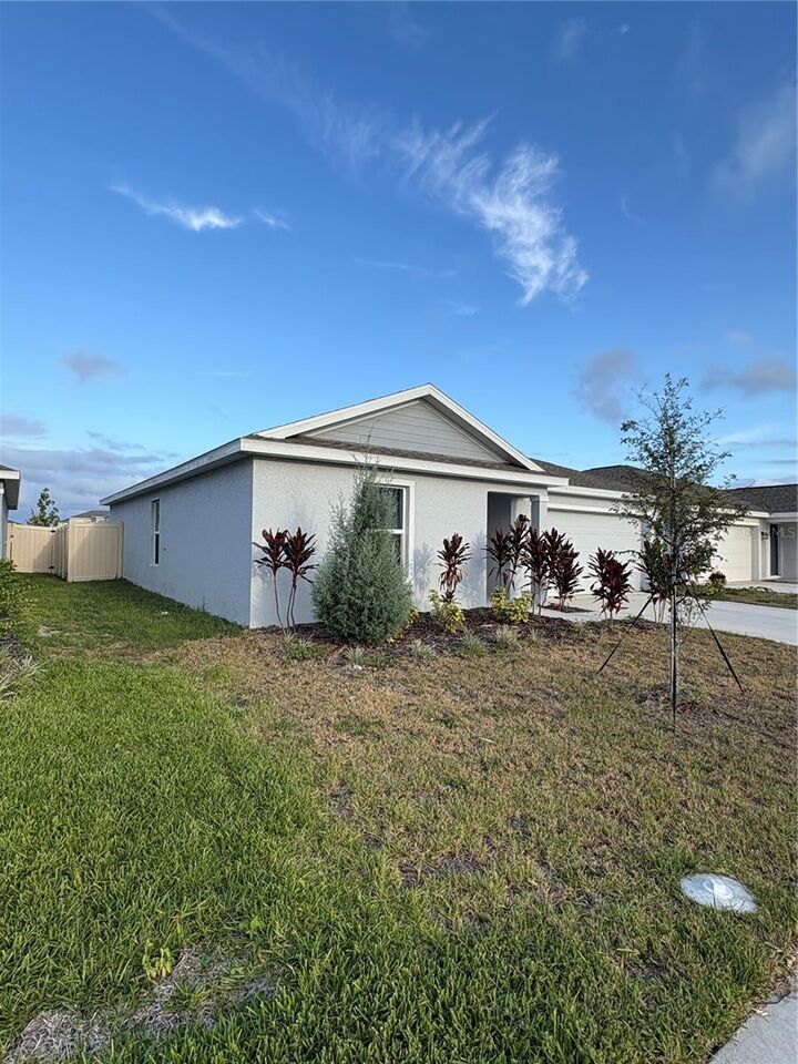 Property Photo: 2307 Scarlet Avenue FL 33884