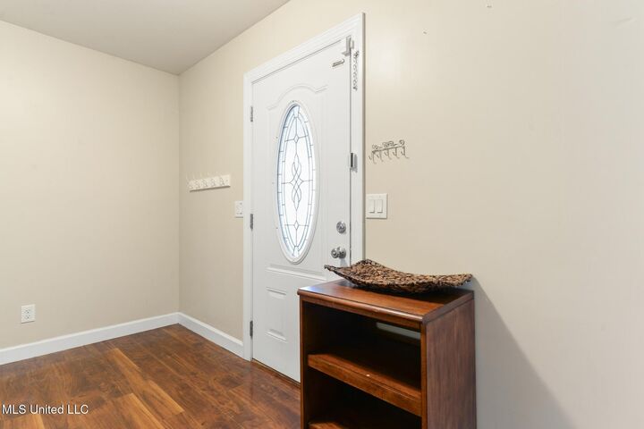 Property Photo:  21 E Park Street  MS 39507 