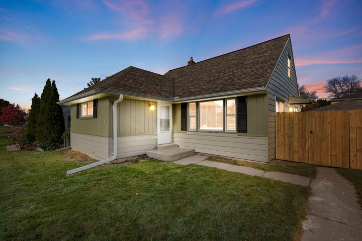 2028 W Whitaker Ave  Milwaukee WI 53221 photo