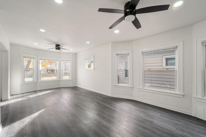 Property Photo:  3419 N 15th St 3421  WI 53206 