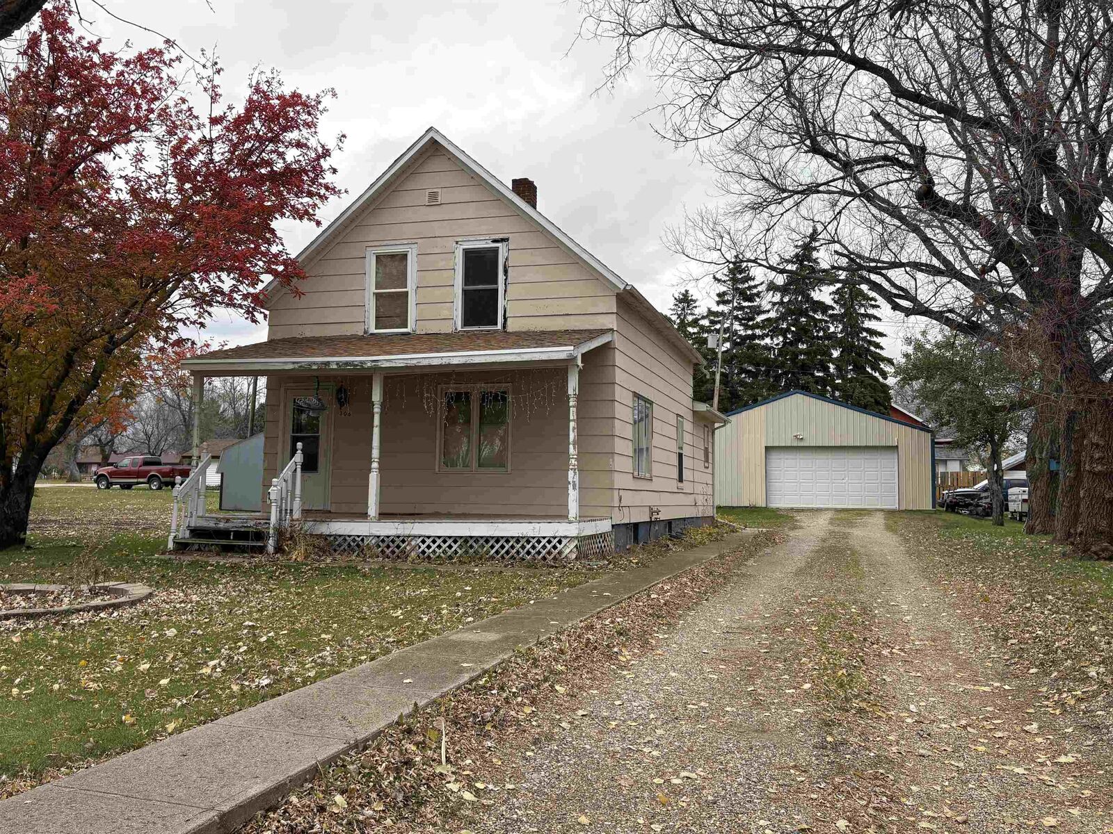 Property Photo: 306 Cedar St ND 58736