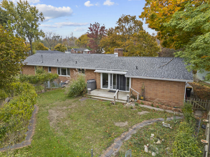 Property Photo:  2 Azalea Court  MI 49242 