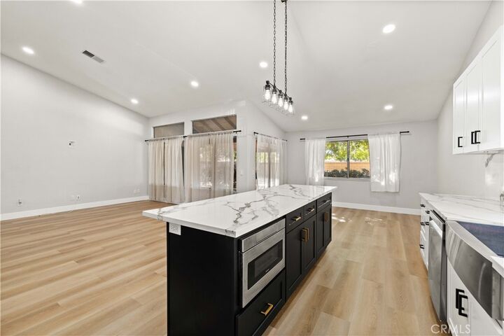 Property Photo:  1008 E Avenue J7  CA 93535 