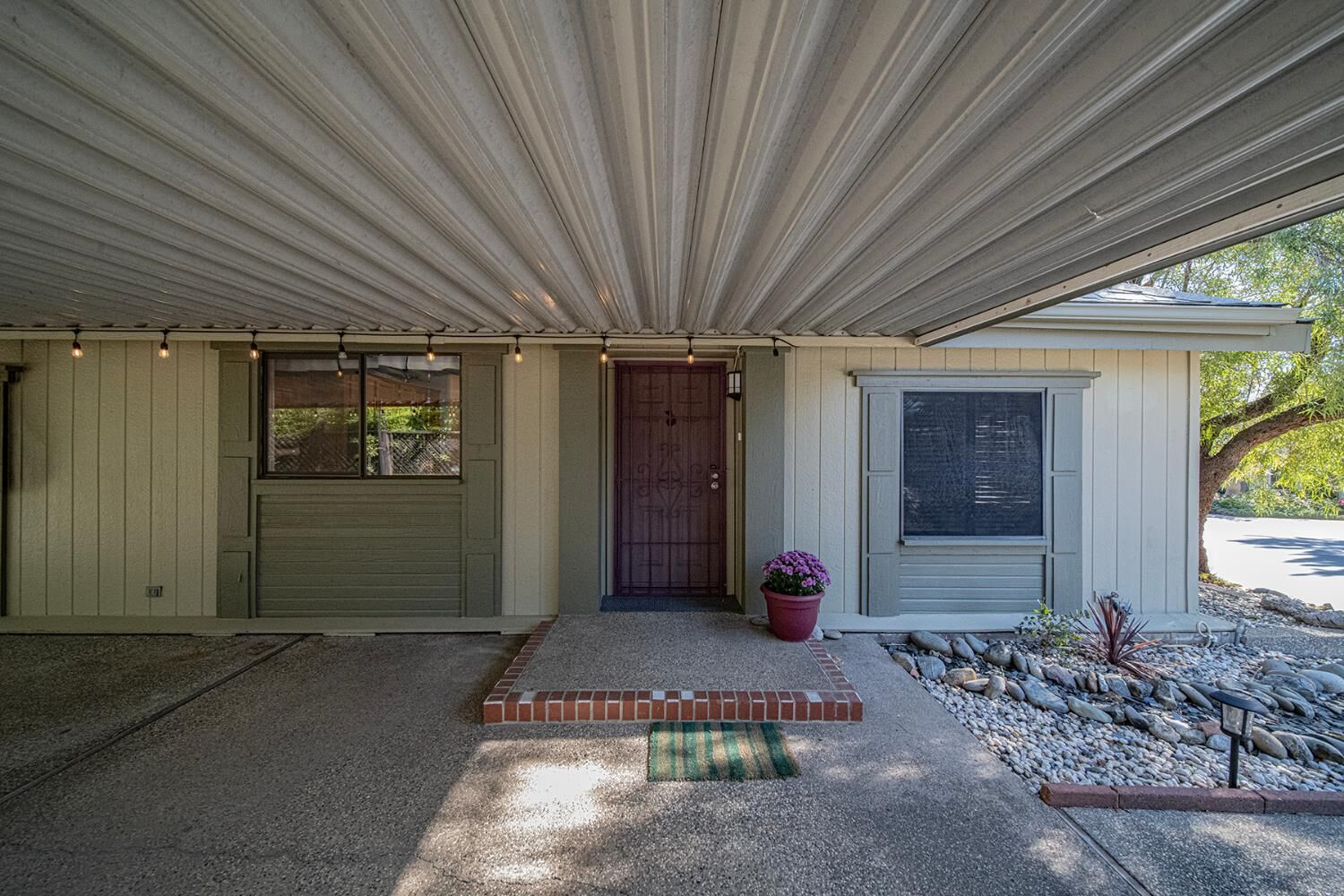 Property Photo: 6113 Summerset Lane CA 95621